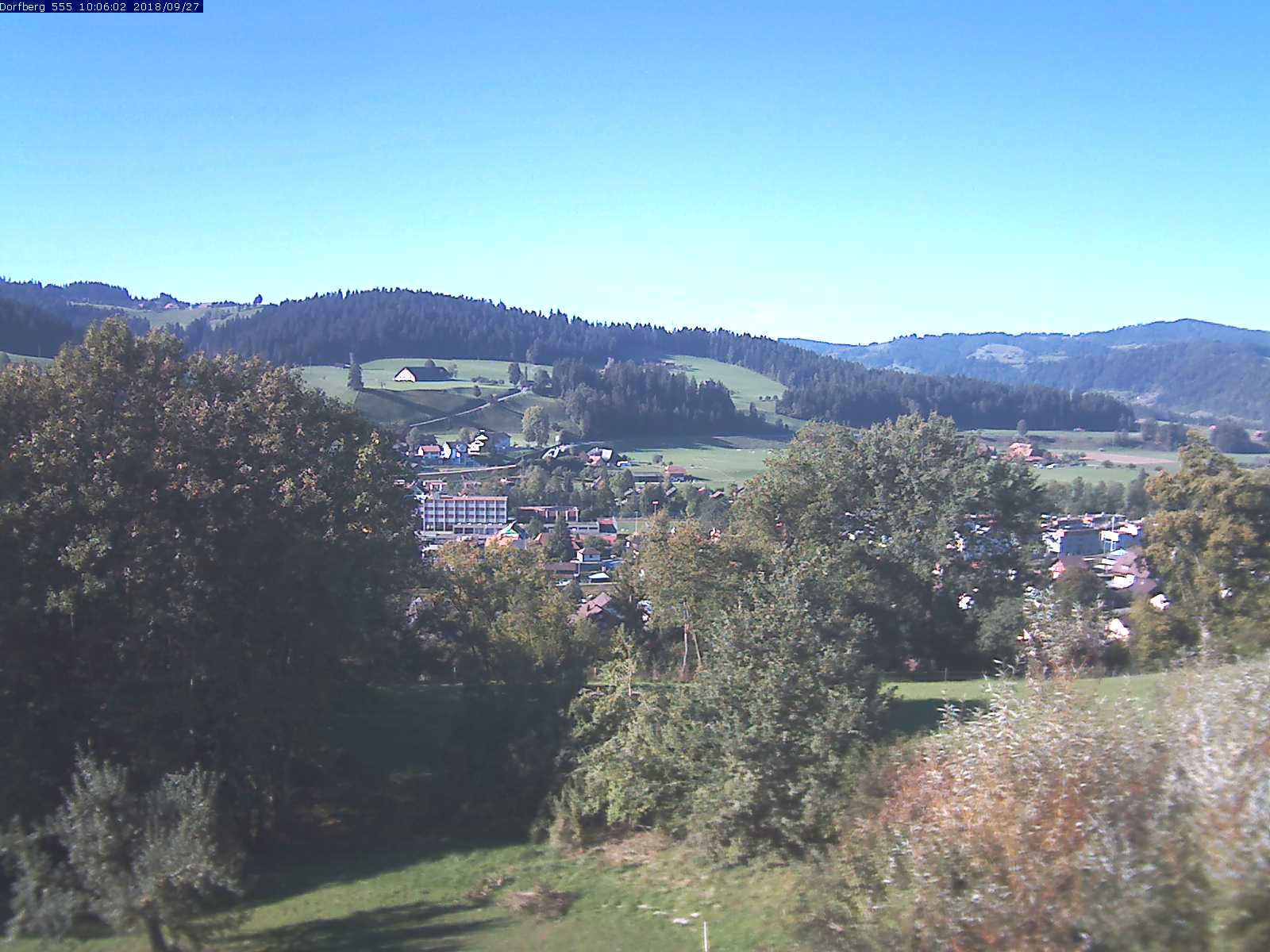 Webcam-Bild: Aussicht vom Dorfberg in Langnau 20180927-100601