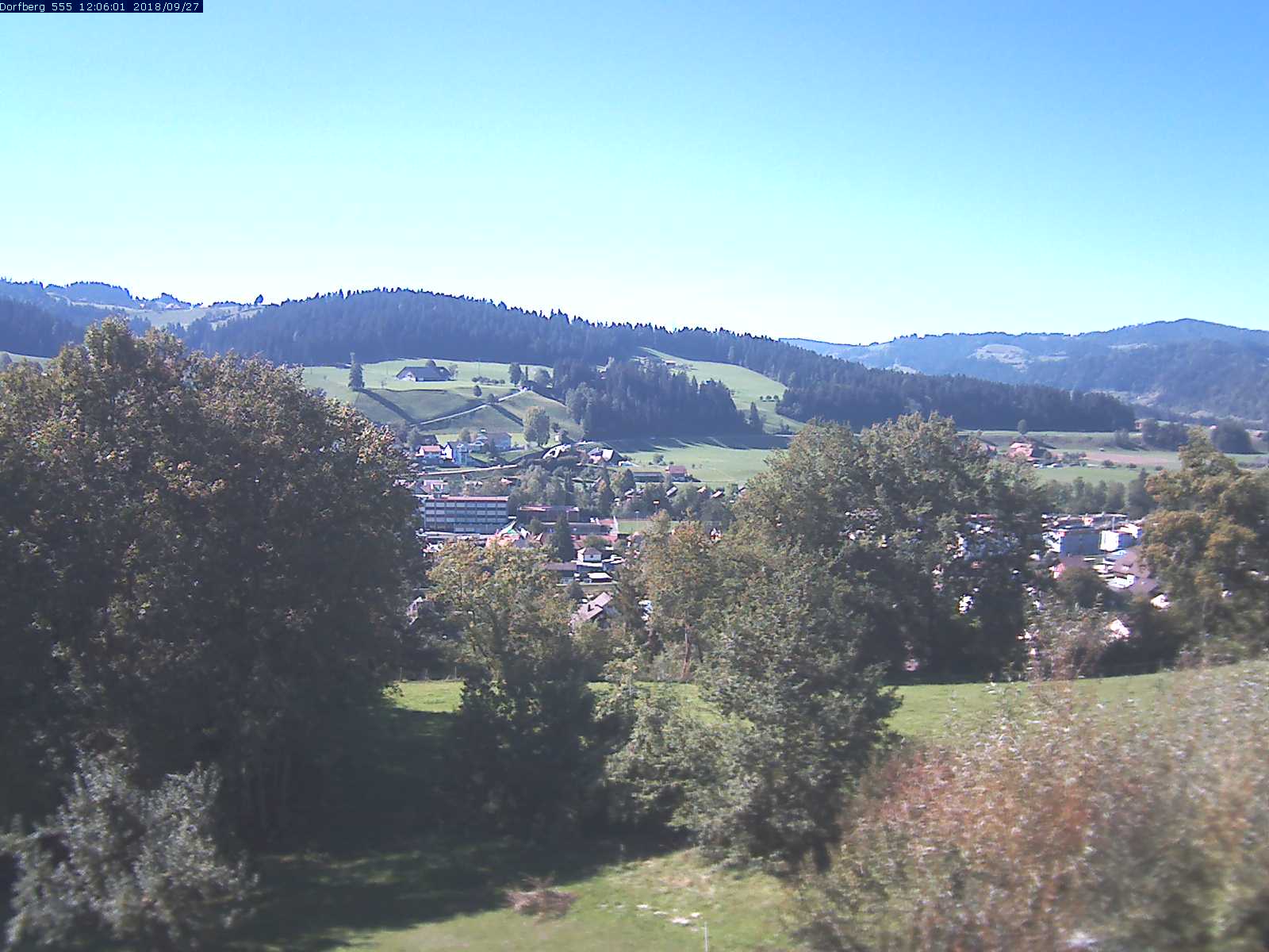 Webcam-Bild: Aussicht vom Dorfberg in Langnau 20180927-120601