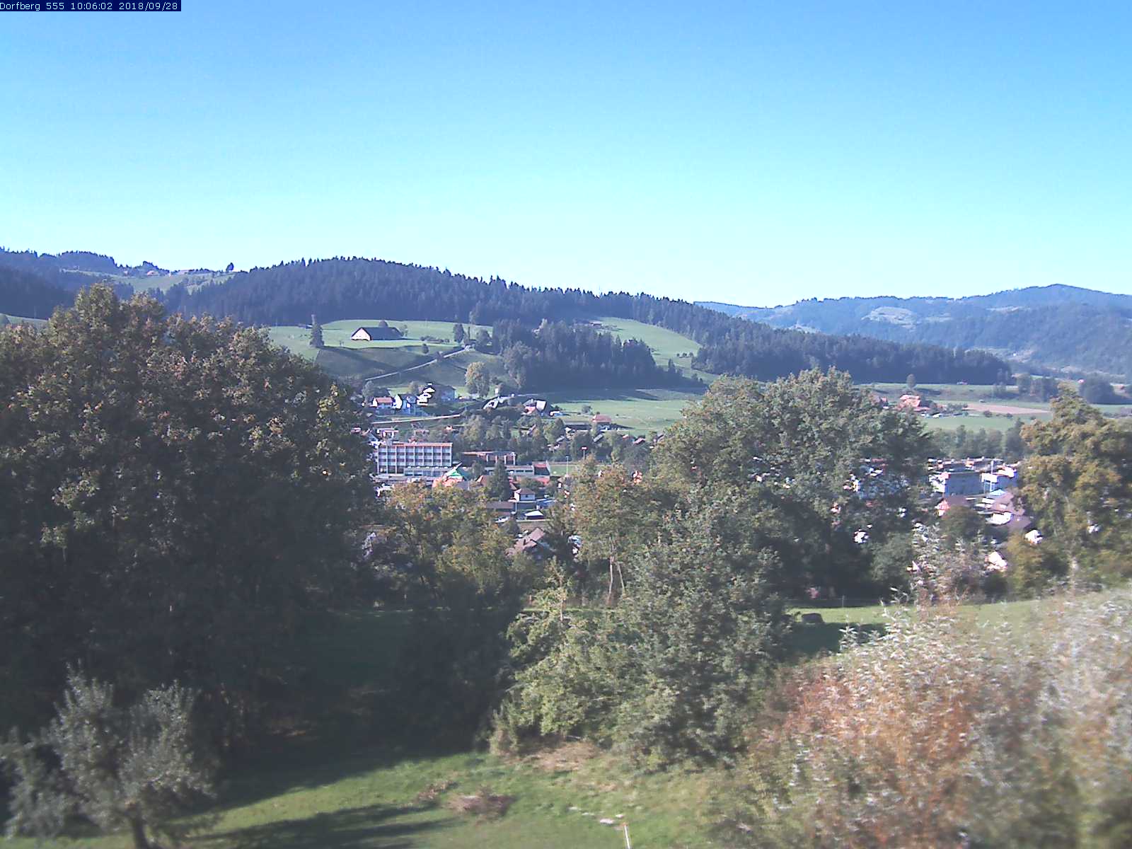 Webcam-Bild: Aussicht vom Dorfberg in Langnau 20180928-100601