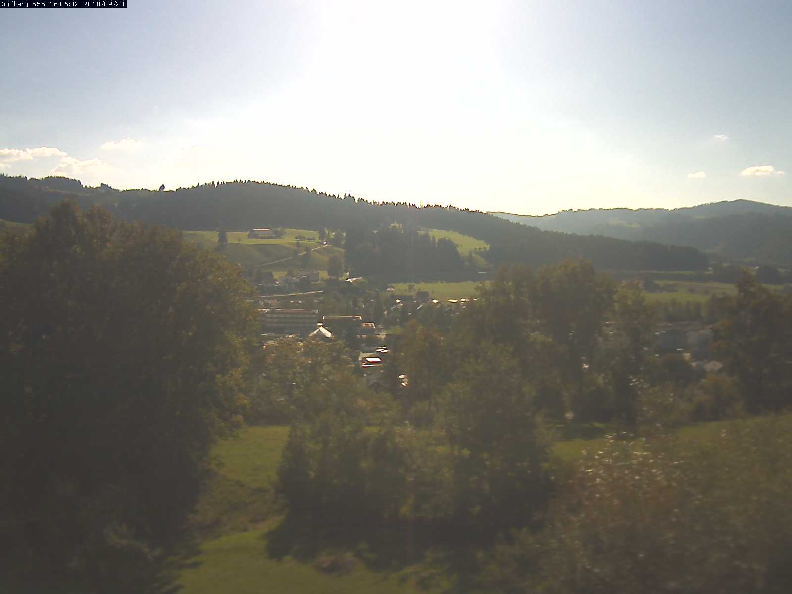 Webcam-Bild: Aussicht vom Dorfberg in Langnau 20180928-160601