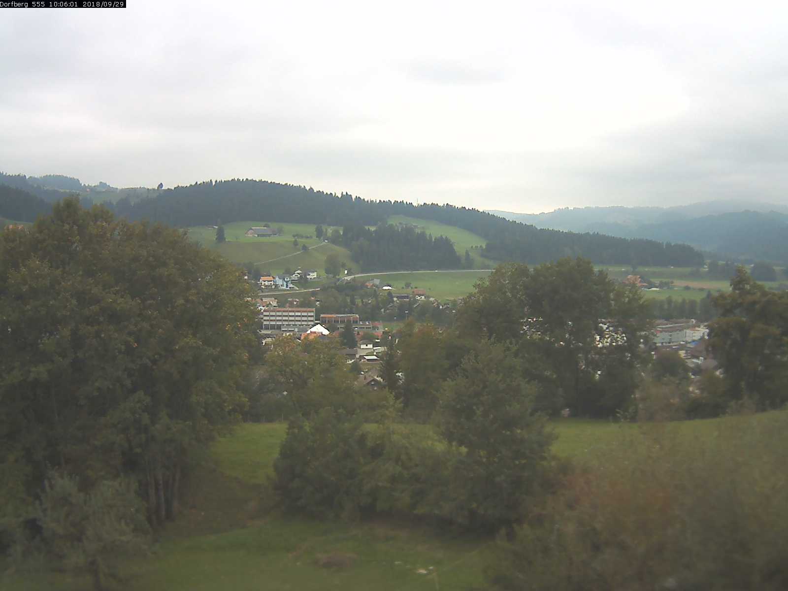 Webcam-Bild: Aussicht vom Dorfberg in Langnau 20180929-100601