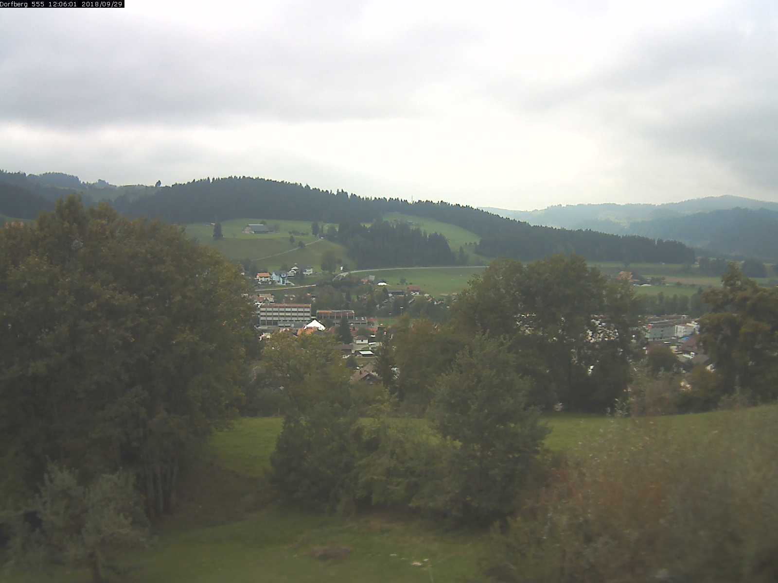 Webcam-Bild: Aussicht vom Dorfberg in Langnau 20180929-120601