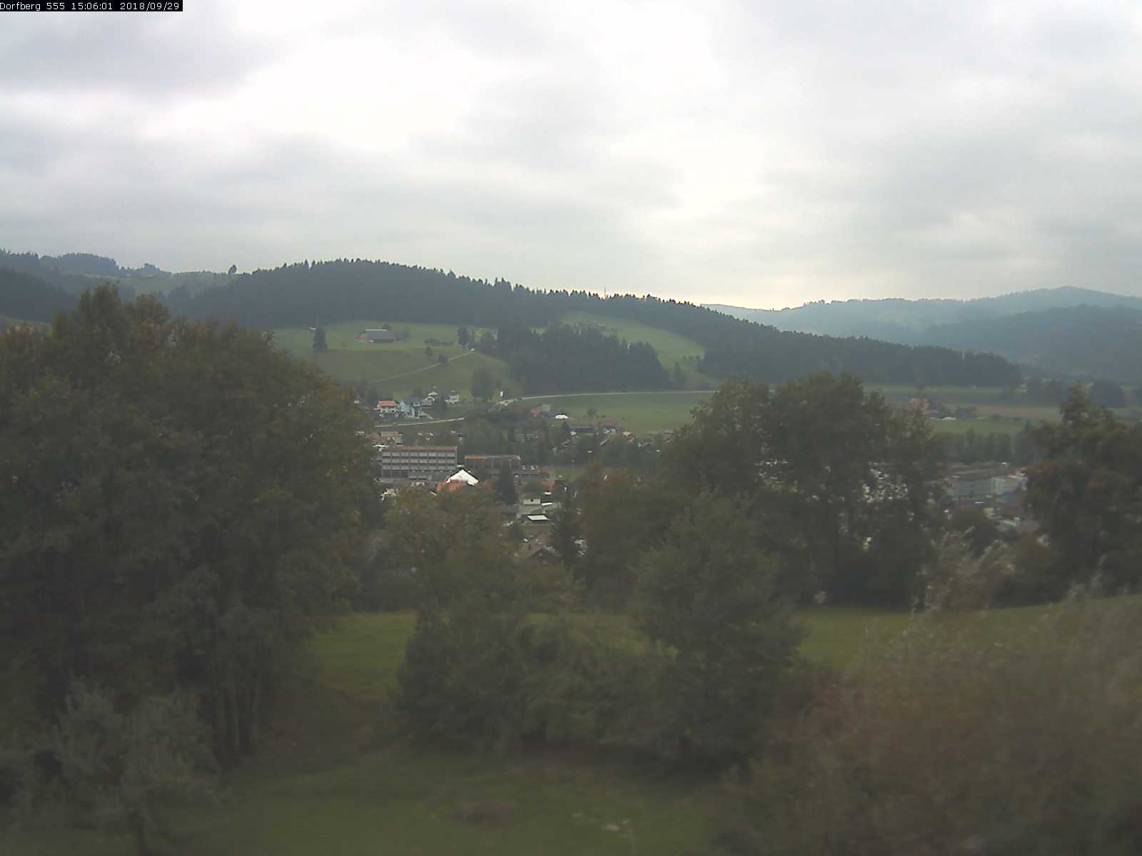 Webcam-Bild: Aussicht vom Dorfberg in Langnau 20180929-150601
