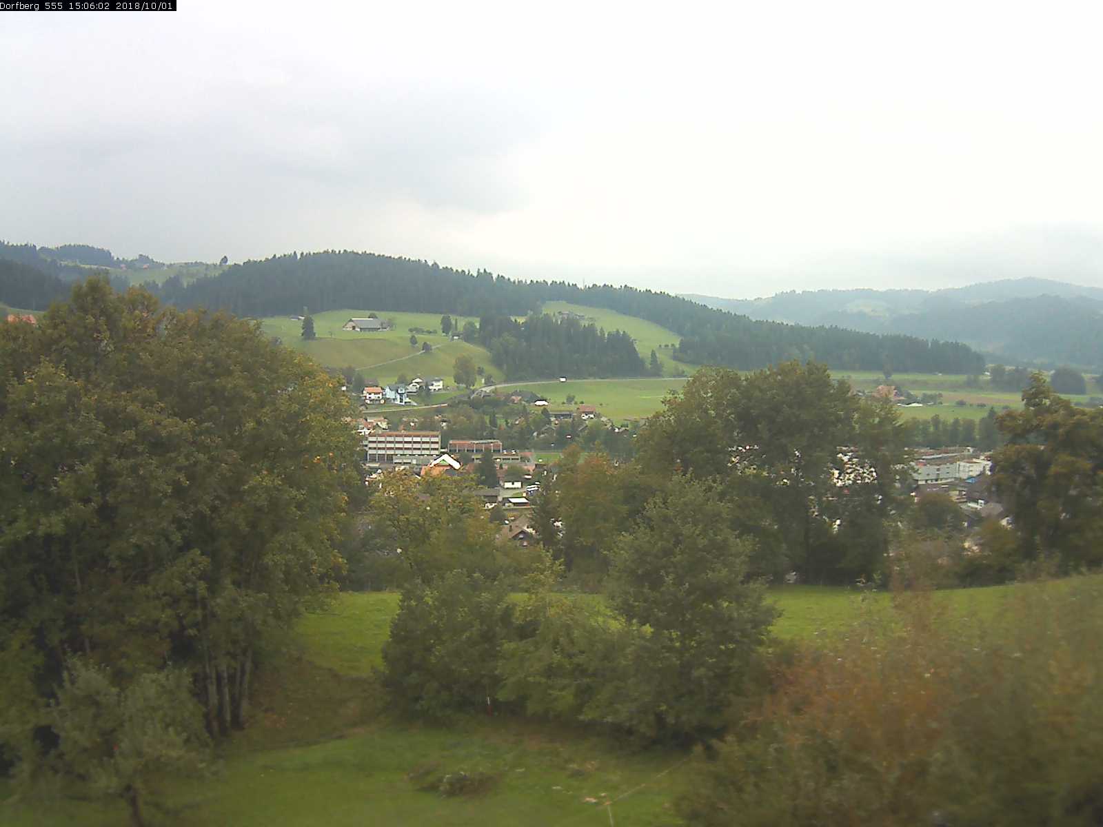 Webcam-Bild: Aussicht vom Dorfberg in Langnau 20181001-150601
