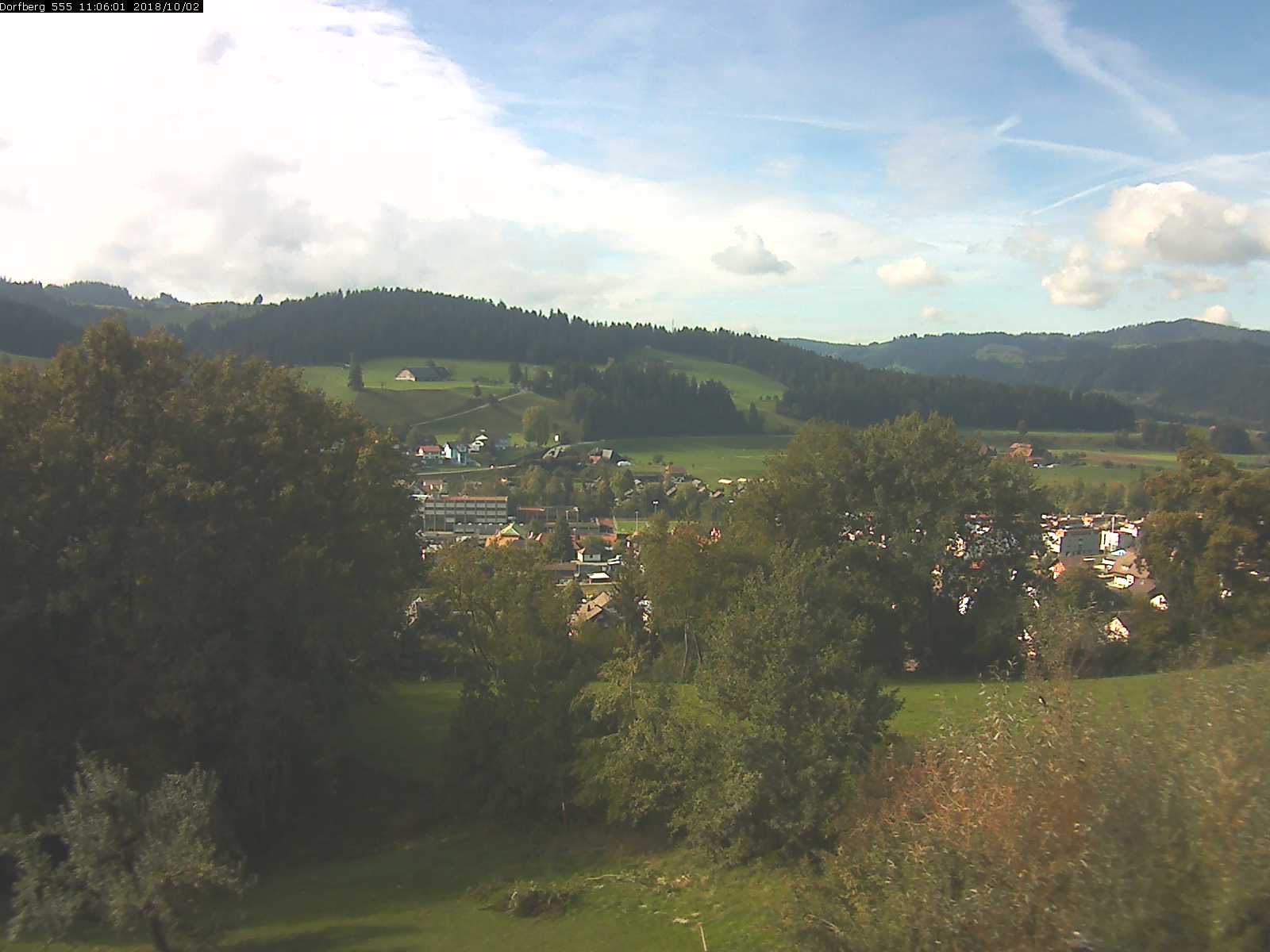 Webcam-Bild: Aussicht vom Dorfberg in Langnau 20181002-110601