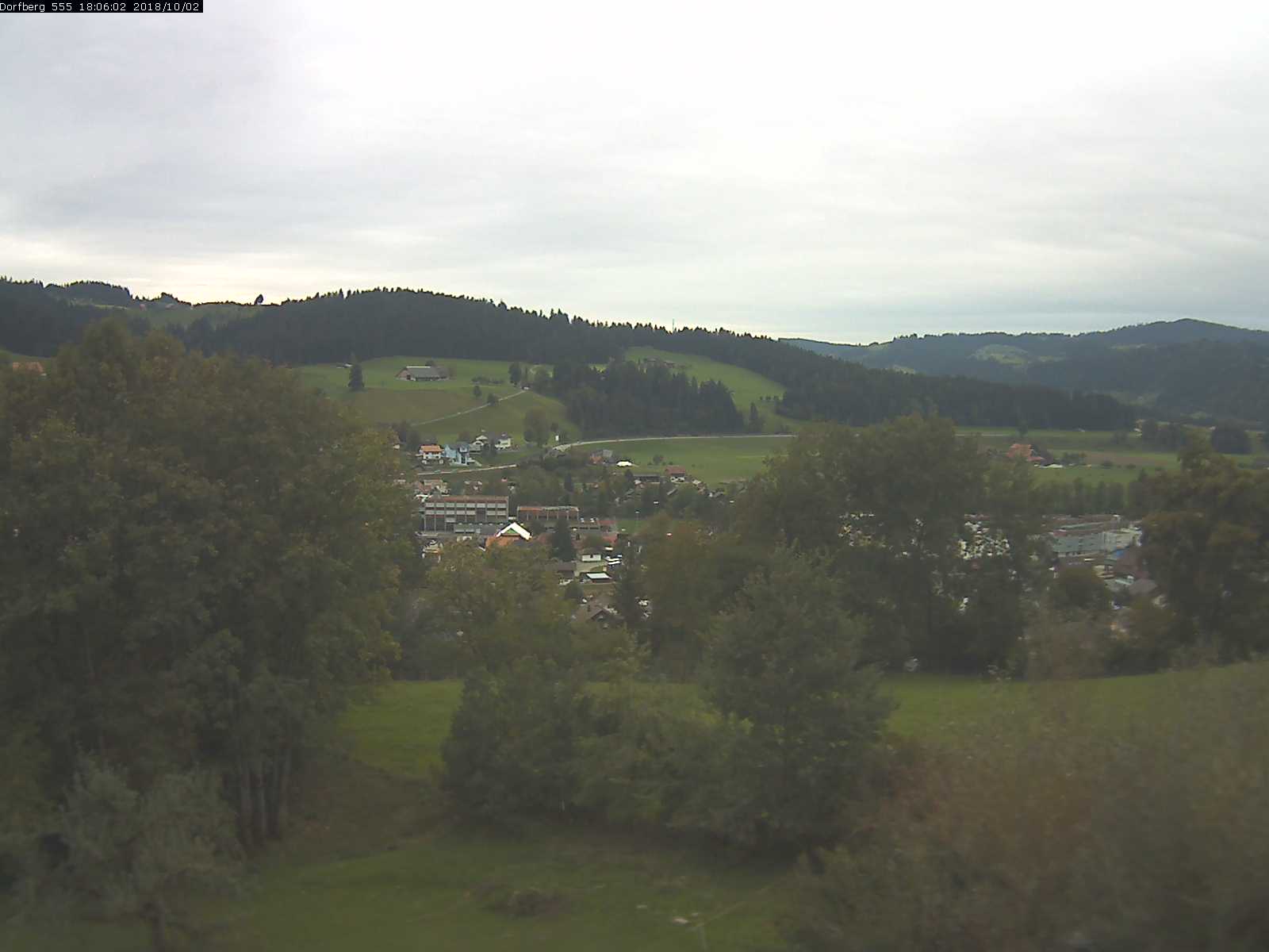 Webcam-Bild: Aussicht vom Dorfberg in Langnau 20181002-180601