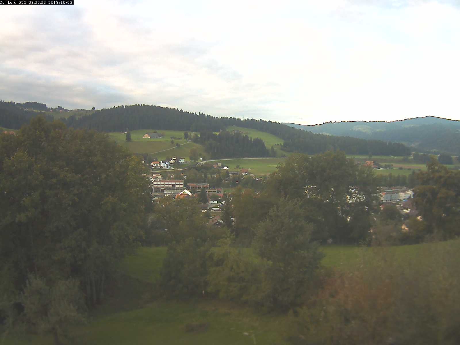 Webcam-Bild: Aussicht vom Dorfberg in Langnau 20181003-080601