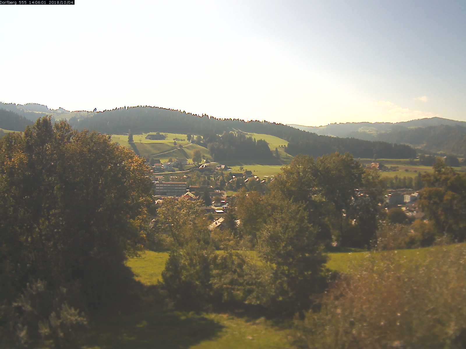 Webcam-Bild: Aussicht vom Dorfberg in Langnau 20181004-140601