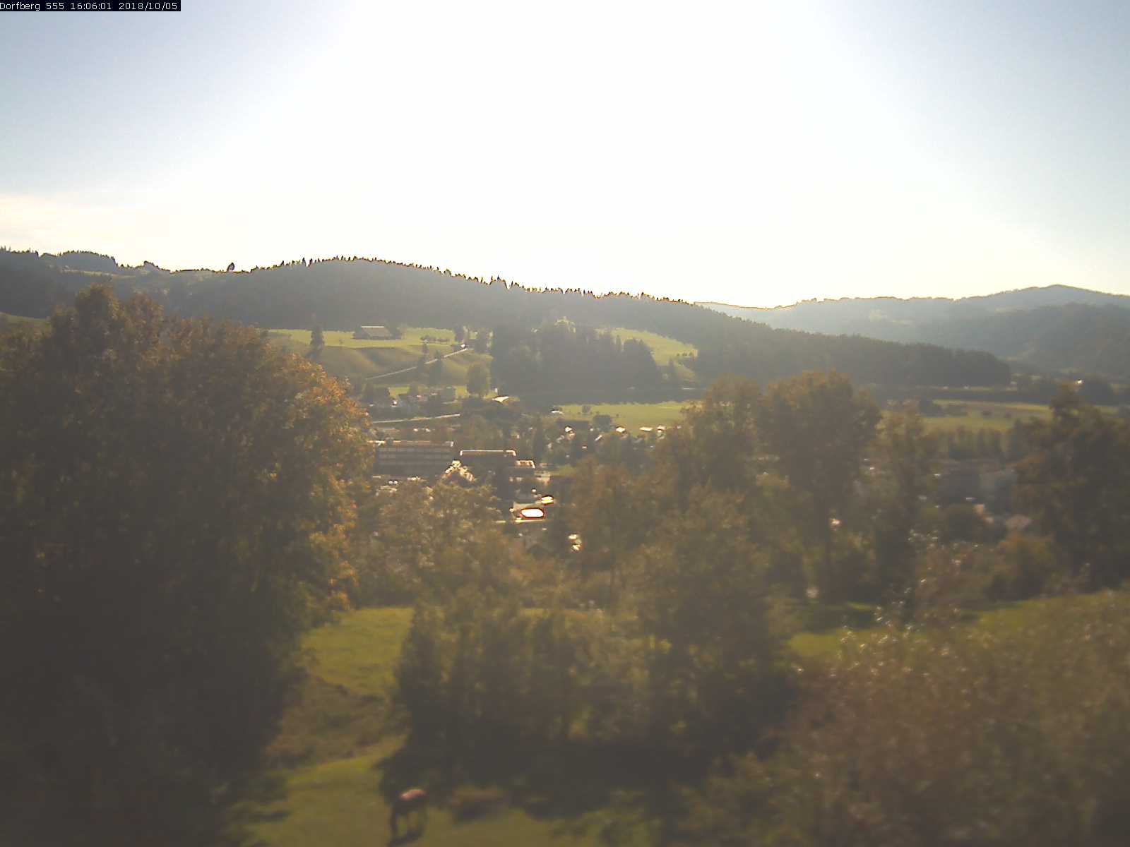 Webcam-Bild: Aussicht vom Dorfberg in Langnau 20181005-160601