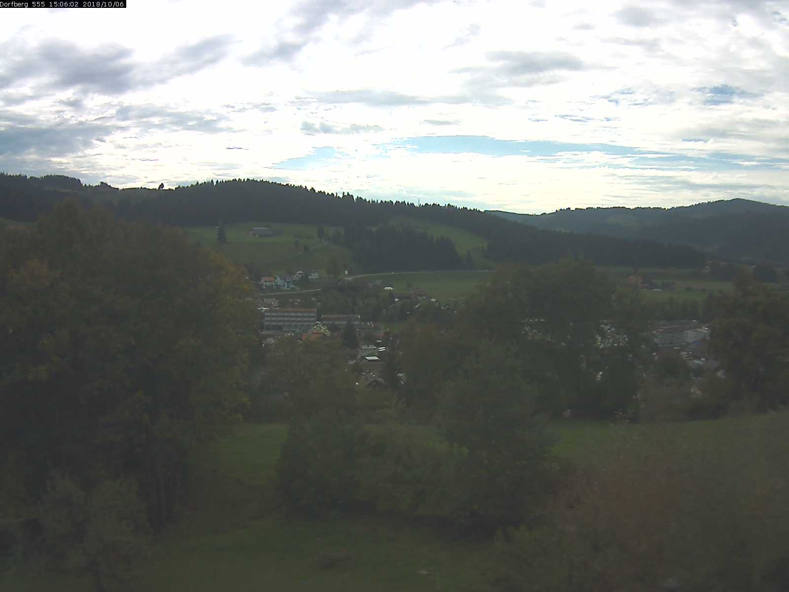 Webcam-Bild: Aussicht vom Dorfberg in Langnau 20181006-150601