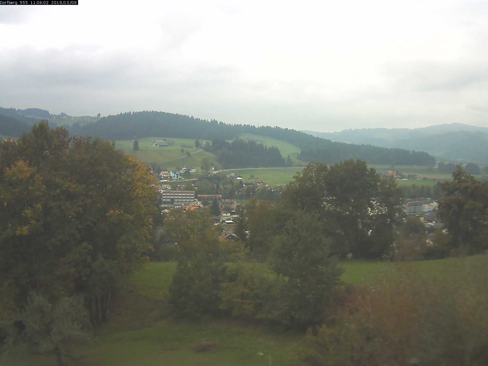 Webcam-Bild: Aussicht vom Dorfberg in Langnau 20181008-110601