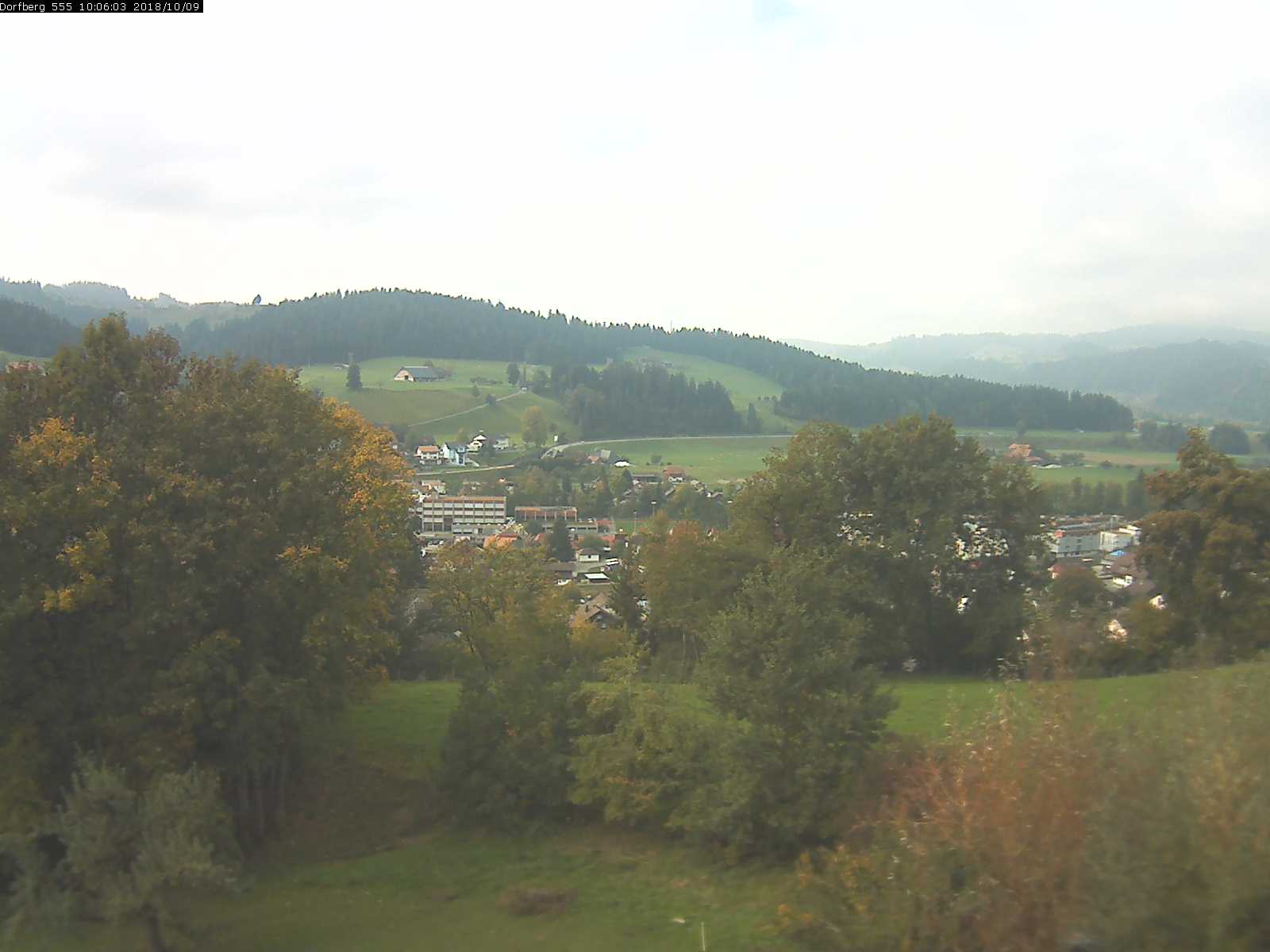 Webcam-Bild: Aussicht vom Dorfberg in Langnau 20181009-100601