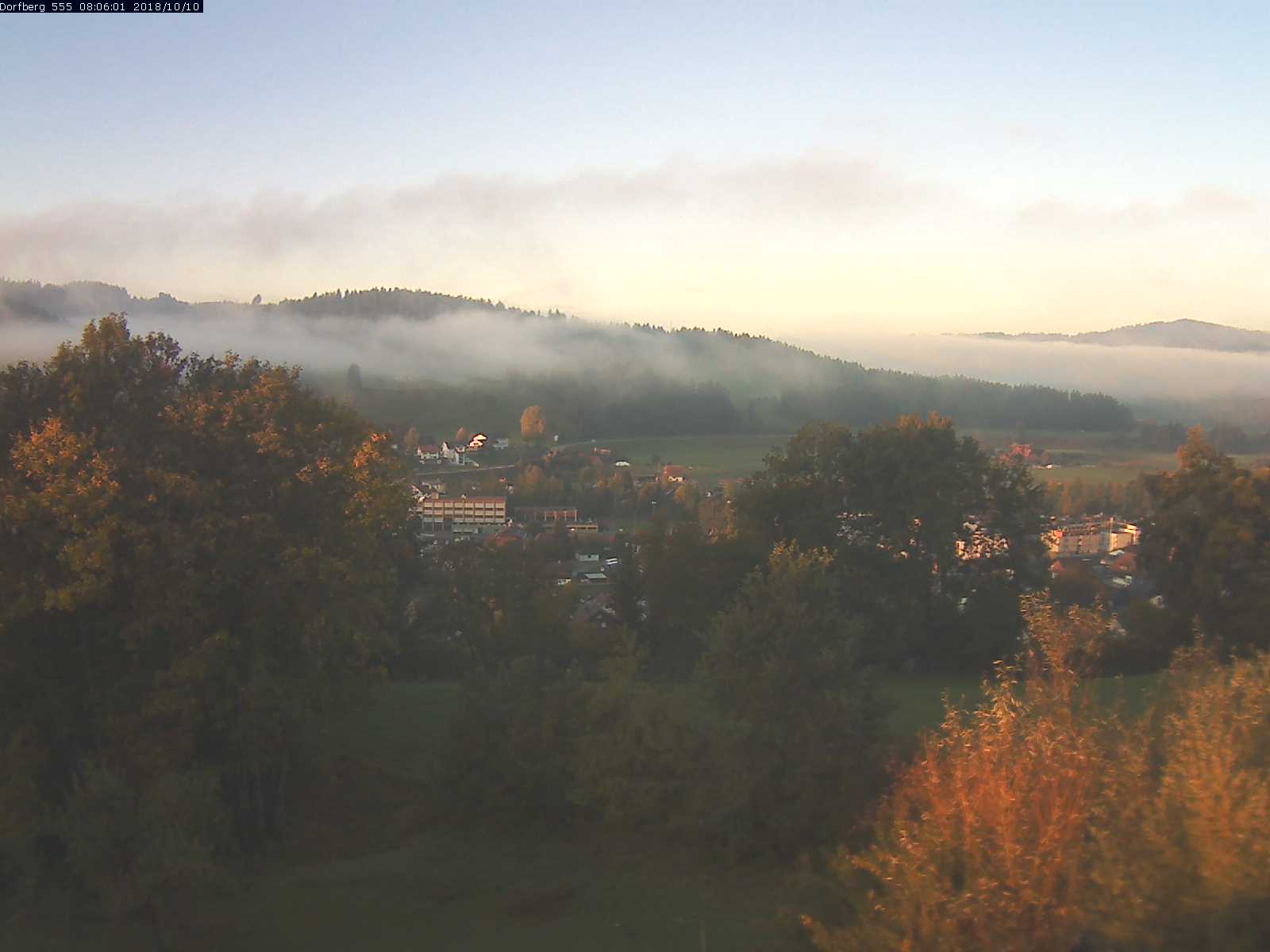 Webcam-Bild: Aussicht vom Dorfberg in Langnau 20181010-080601