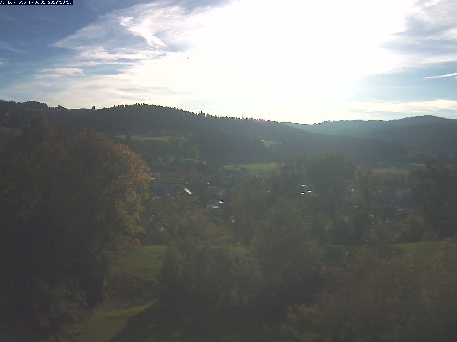 Webcam-Bild: Aussicht vom Dorfberg in Langnau 20181012-170601