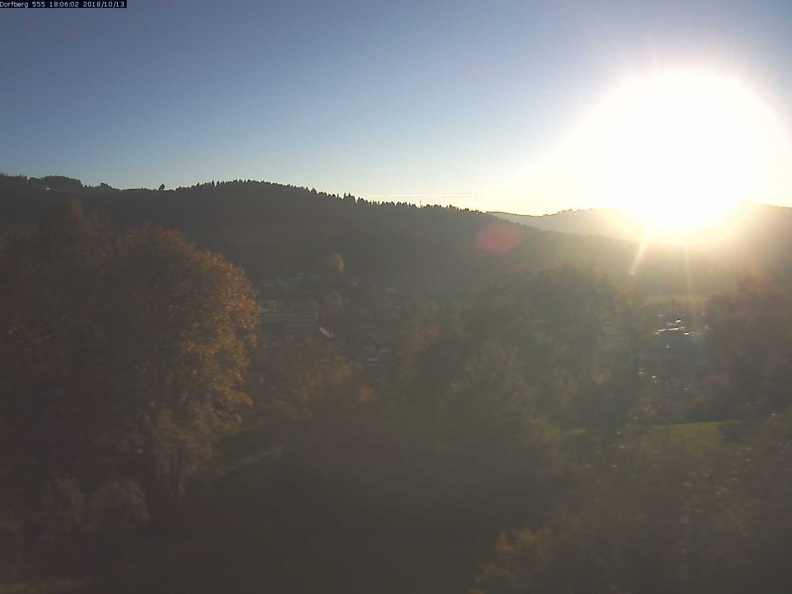 Webcam-Bild: Aussicht vom Dorfberg in Langnau 20181013-180601