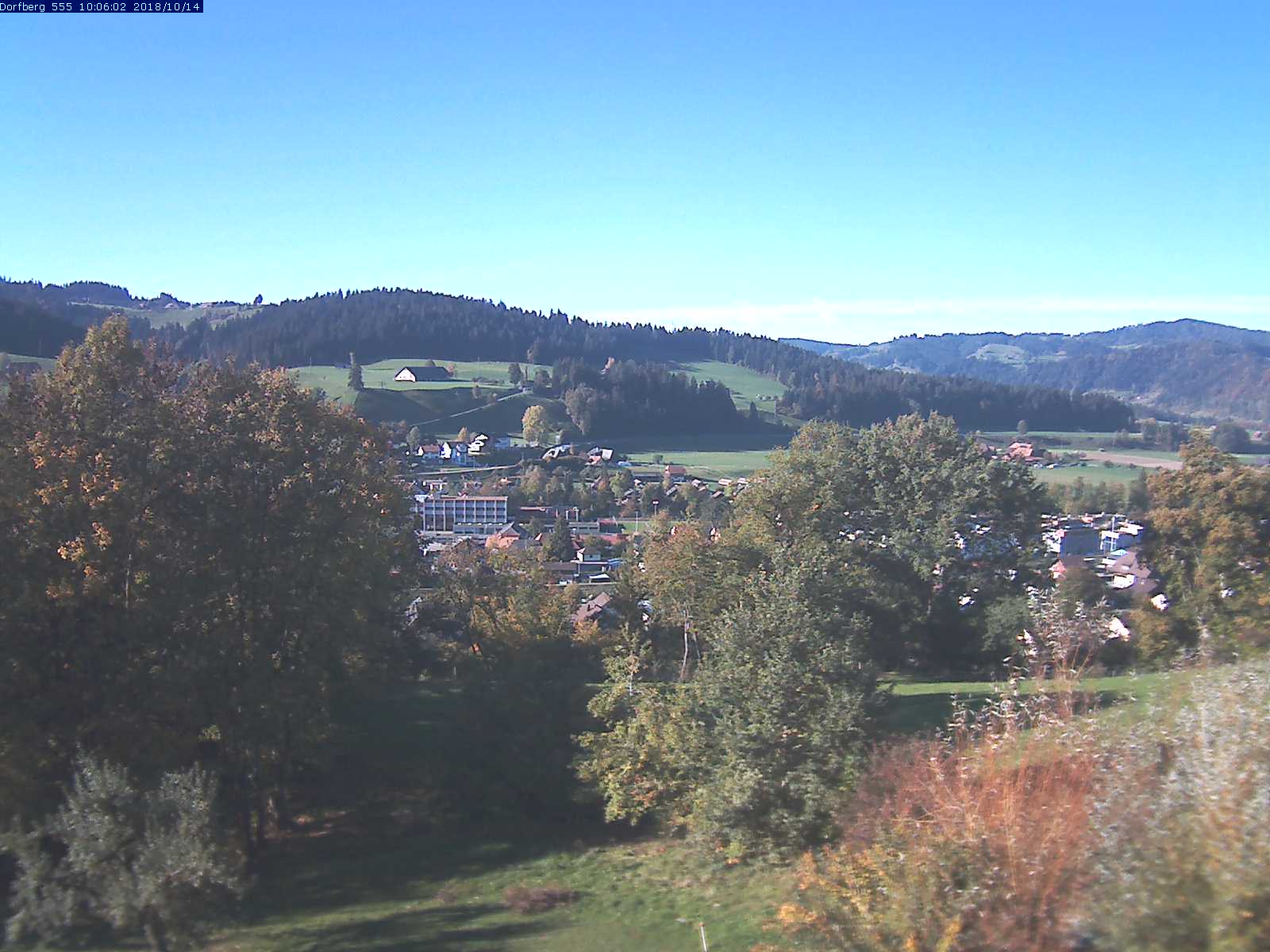 Webcam-Bild: Aussicht vom Dorfberg in Langnau 20181014-100601
