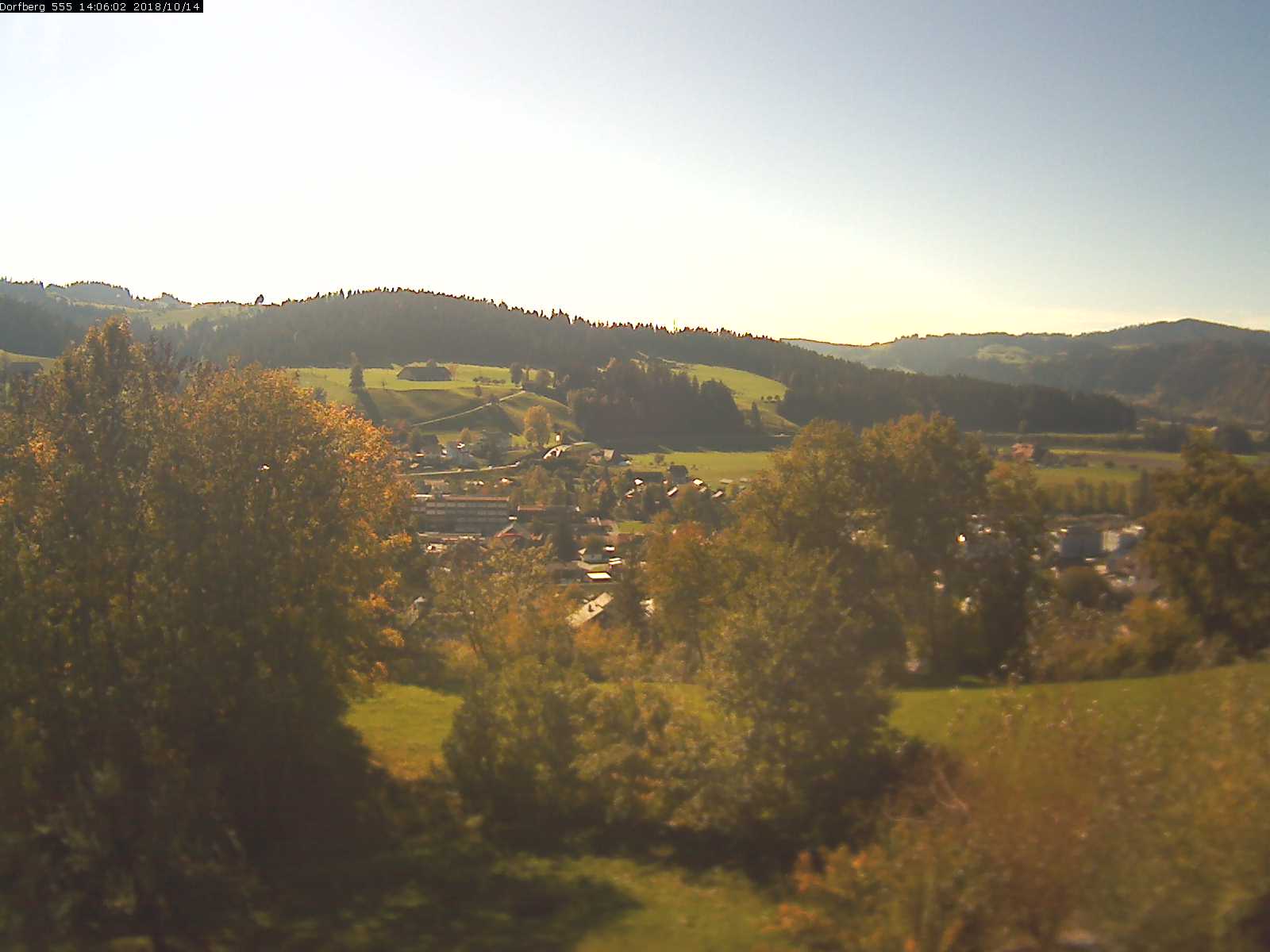 Webcam-Bild: Aussicht vom Dorfberg in Langnau 20181014-140601