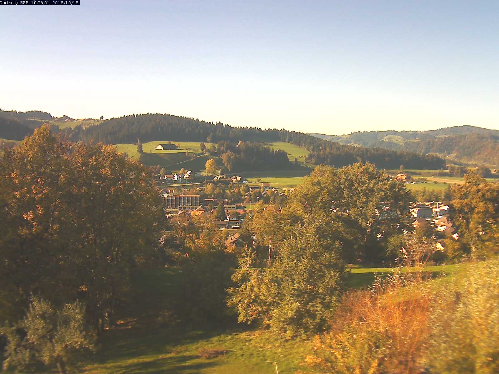 Webcam-Bild: Aussicht vom Dorfberg in Langnau 20181015-100601