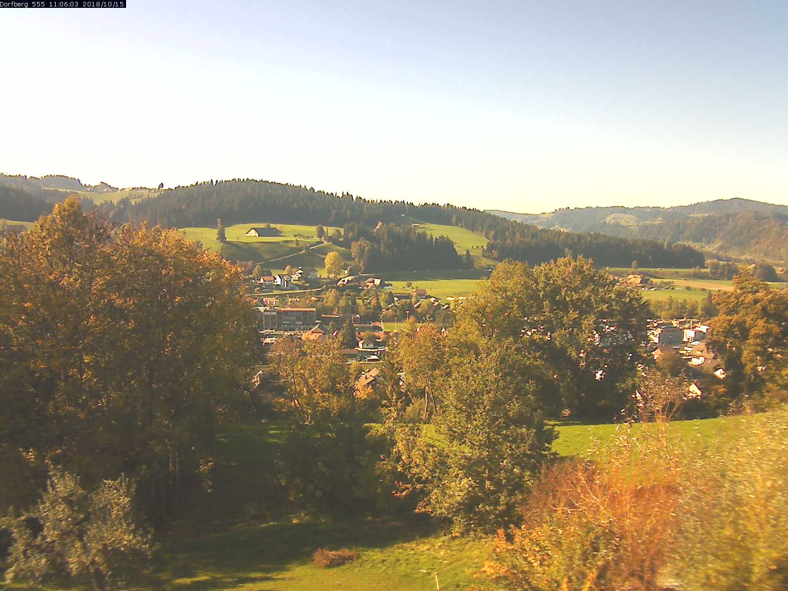 Webcam-Bild: Aussicht vom Dorfberg in Langnau 20181015-110601