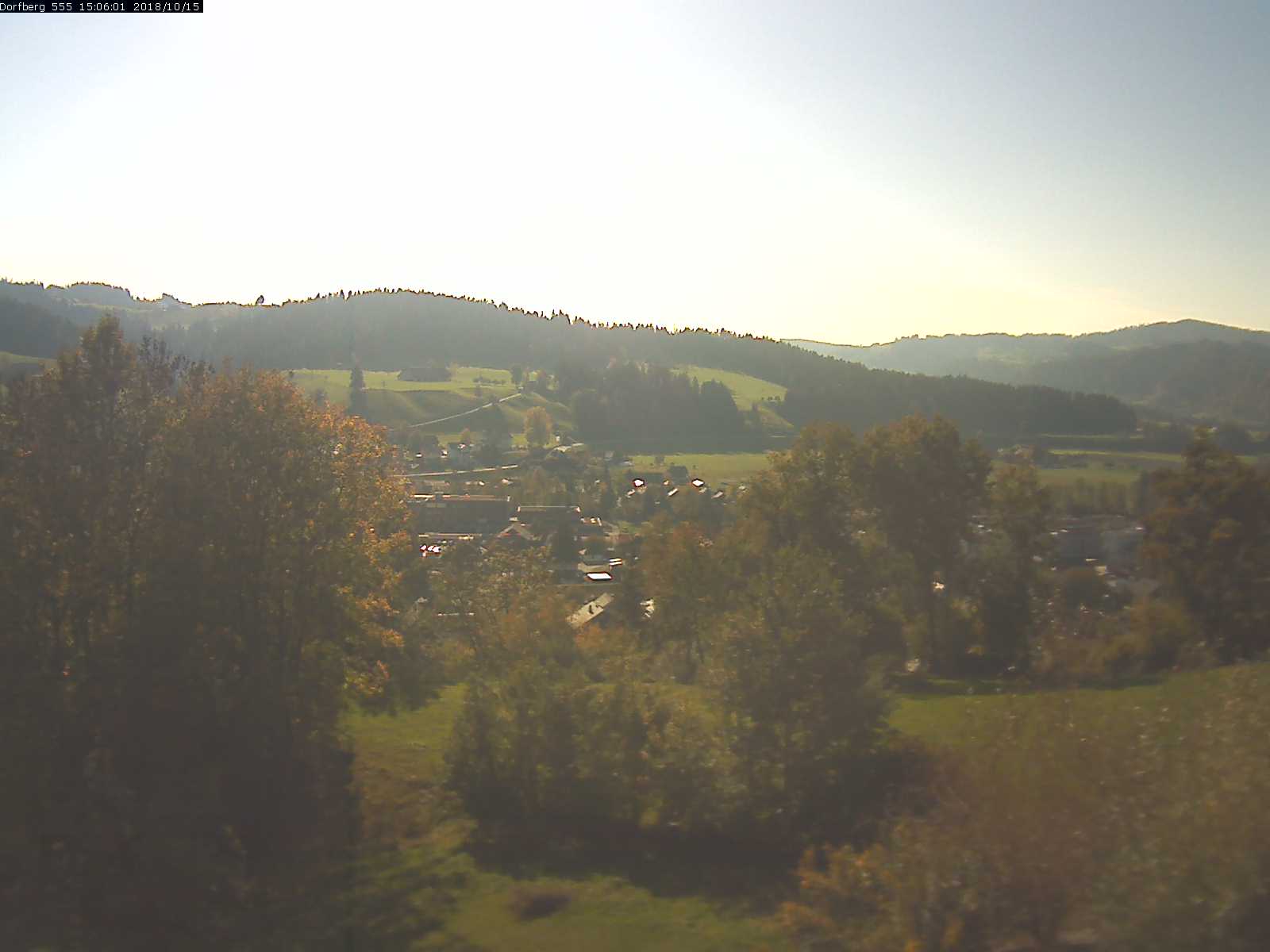 Webcam-Bild: Aussicht vom Dorfberg in Langnau 20181015-150601