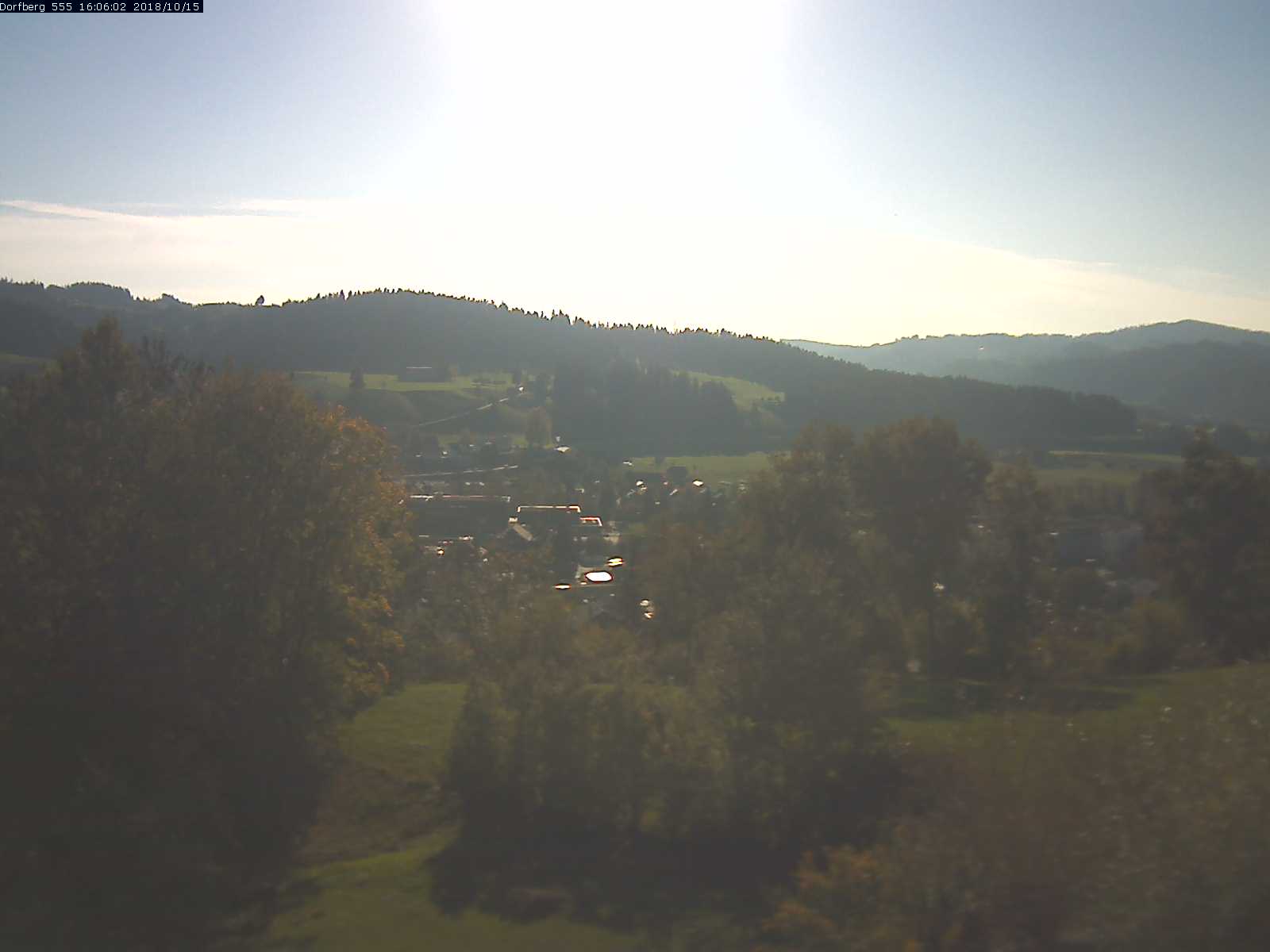 Webcam-Bild: Aussicht vom Dorfberg in Langnau 20181015-160601