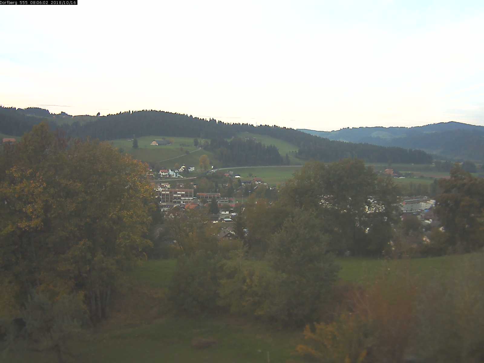 Webcam-Bild: Aussicht vom Dorfberg in Langnau 20181016-080601