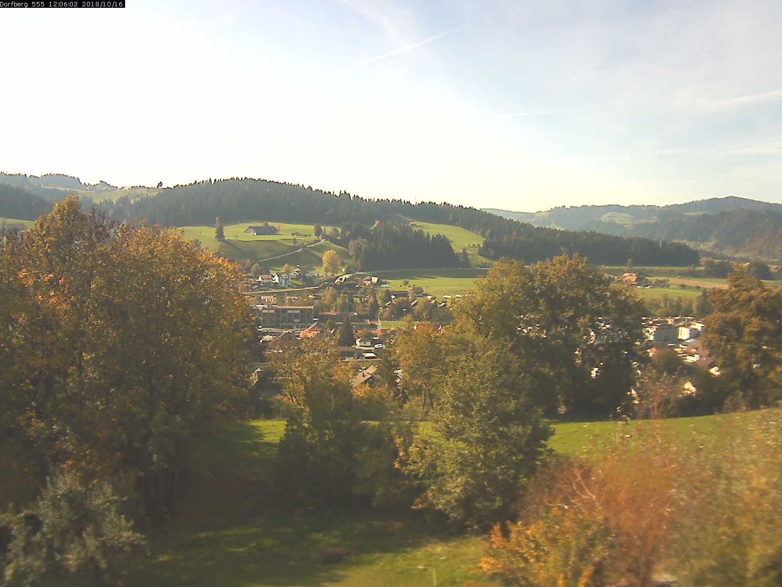 Webcam-Bild: Aussicht vom Dorfberg in Langnau 20181016-120601