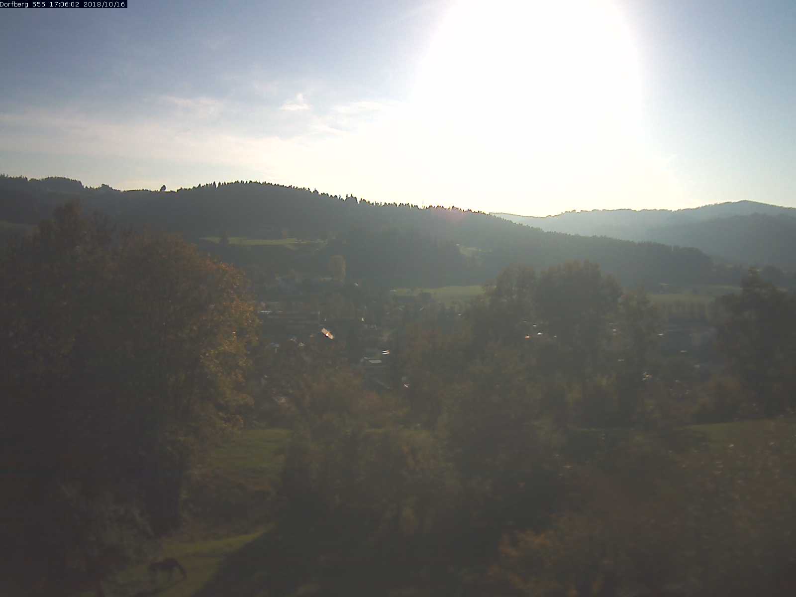 Webcam-Bild: Aussicht vom Dorfberg in Langnau 20181016-170602