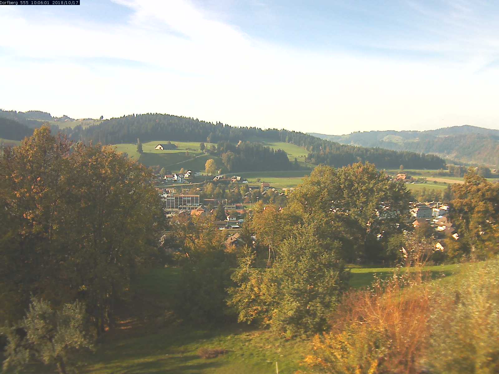 Webcam-Bild: Aussicht vom Dorfberg in Langnau 20181017-100601