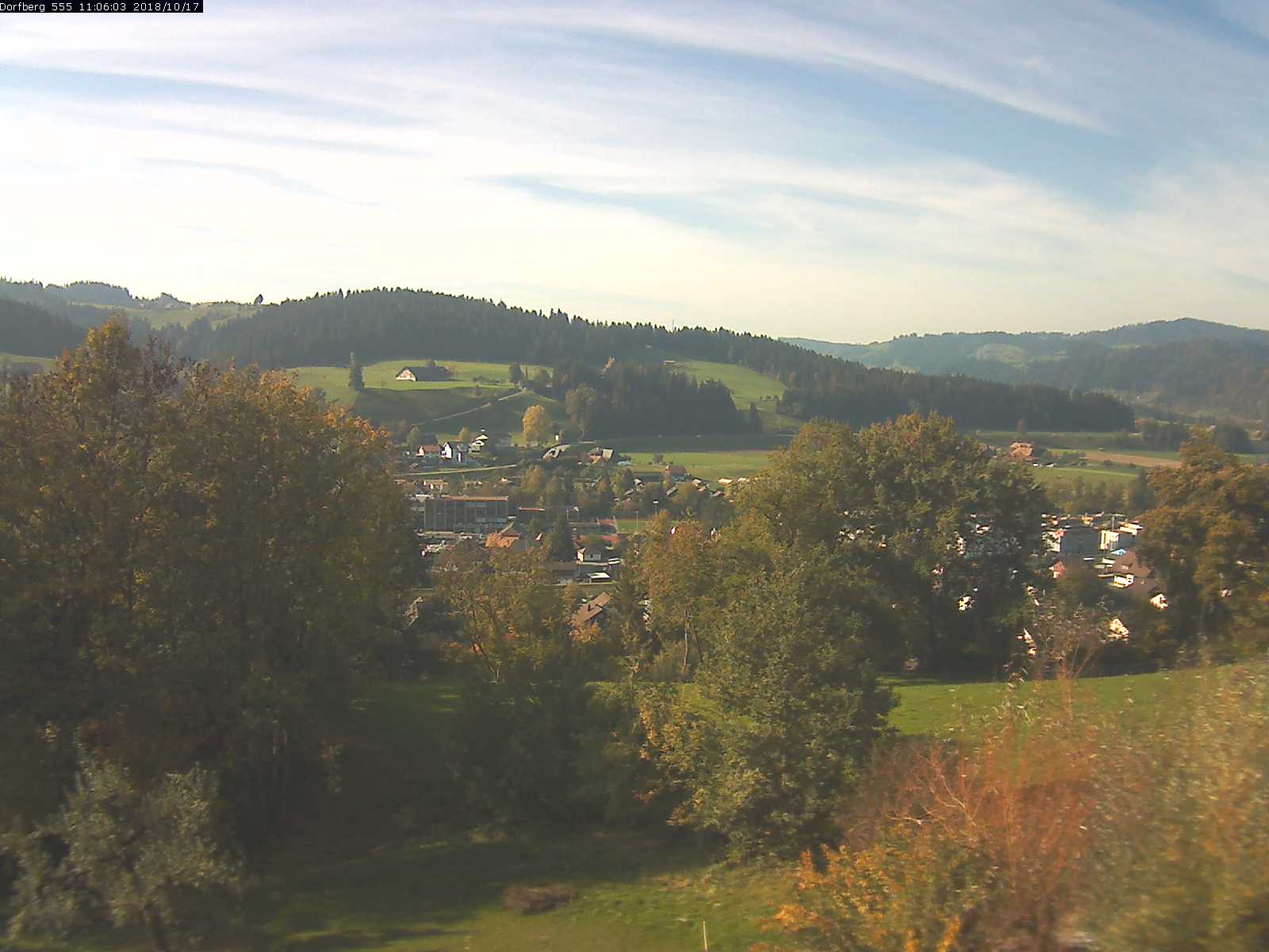 Webcam-Bild: Aussicht vom Dorfberg in Langnau 20181017-110601