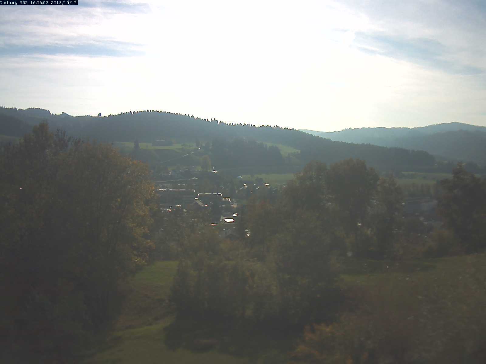 Webcam-Bild: Aussicht vom Dorfberg in Langnau 20181017-160601