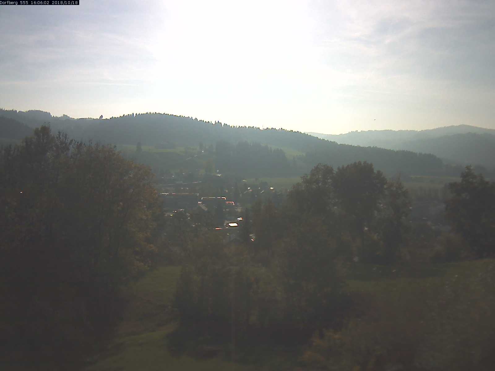 Webcam-Bild: Aussicht vom Dorfberg in Langnau 20181018-160601