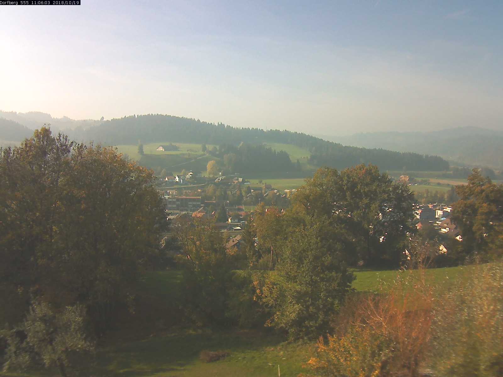 Webcam-Bild: Aussicht vom Dorfberg in Langnau 20181019-110601