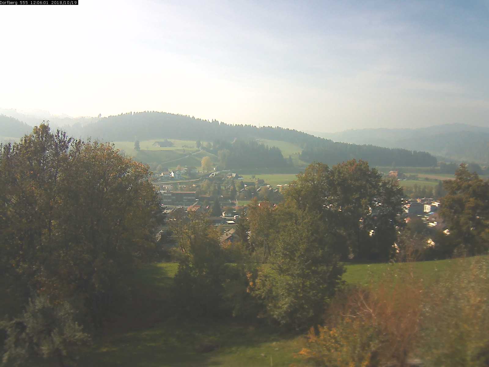 Webcam-Bild: Aussicht vom Dorfberg in Langnau 20181019-120601