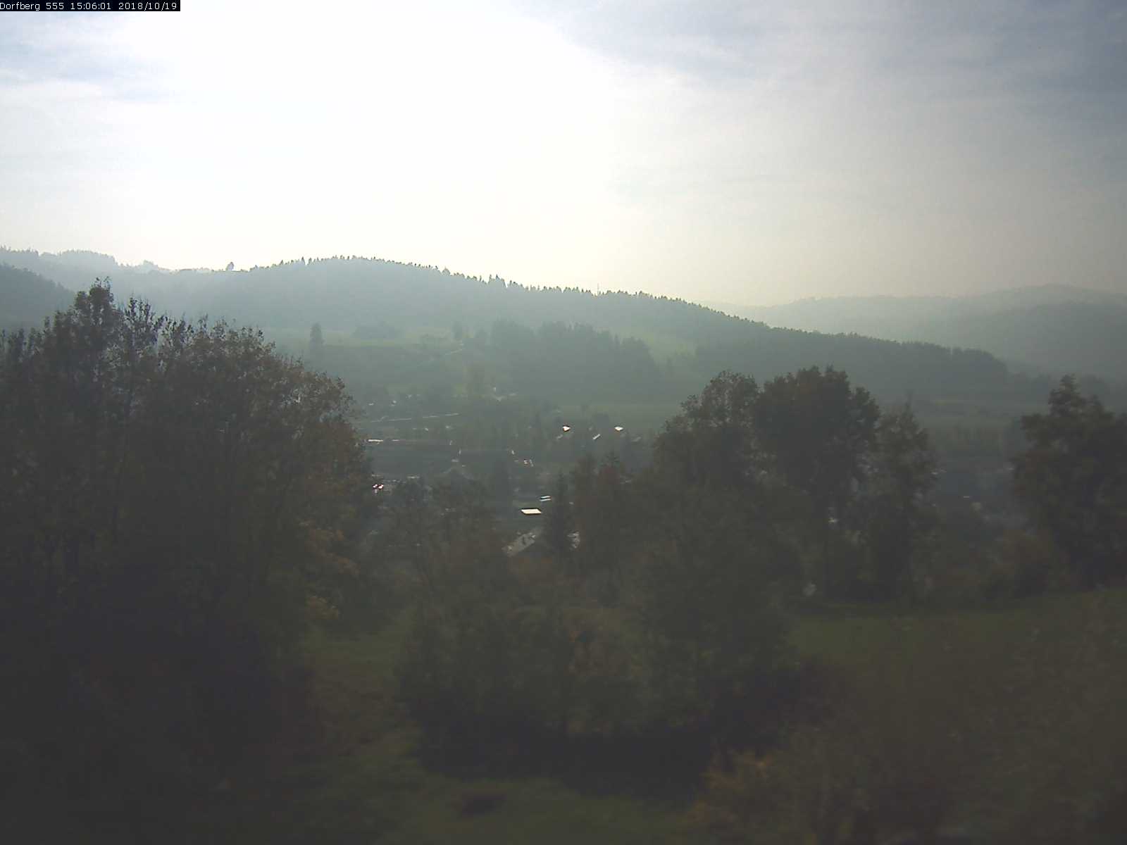Webcam-Bild: Aussicht vom Dorfberg in Langnau 20181019-150601