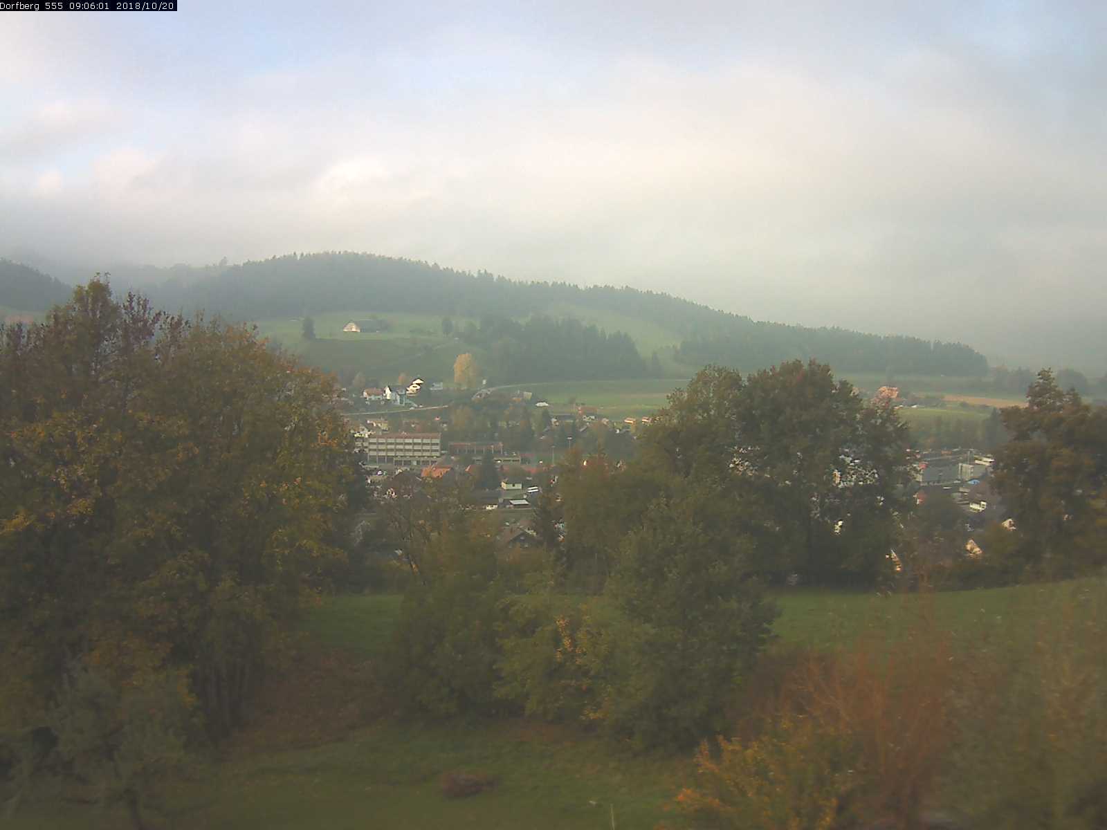 Webcam-Bild: Aussicht vom Dorfberg in Langnau 20181020-090601