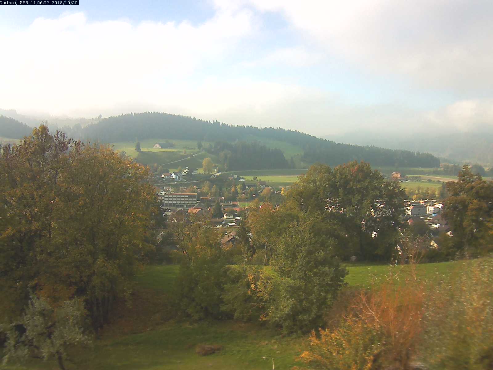 Webcam-Bild: Aussicht vom Dorfberg in Langnau 20181020-110601