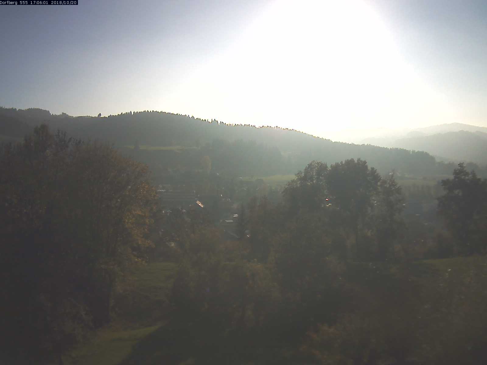 Webcam-Bild: Aussicht vom Dorfberg in Langnau 20181020-170601