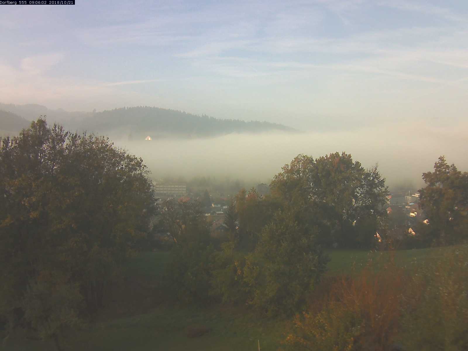 Webcam-Bild: Aussicht vom Dorfberg in Langnau 20181021-090601