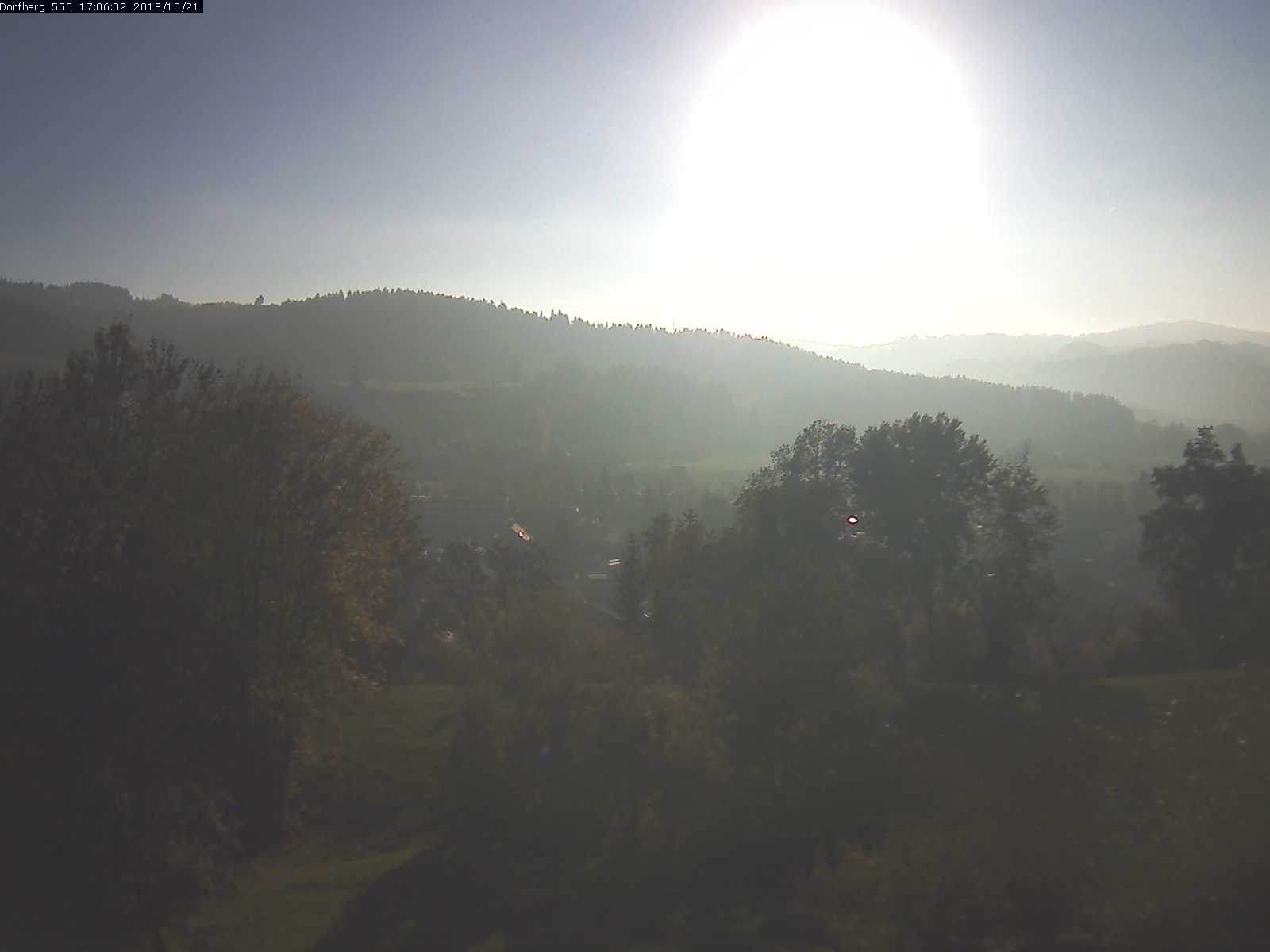 Webcam-Bild: Aussicht vom Dorfberg in Langnau 20181021-170601