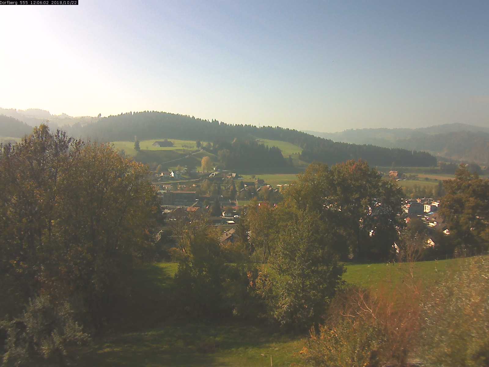 Webcam-Bild: Aussicht vom Dorfberg in Langnau 20181022-120601
