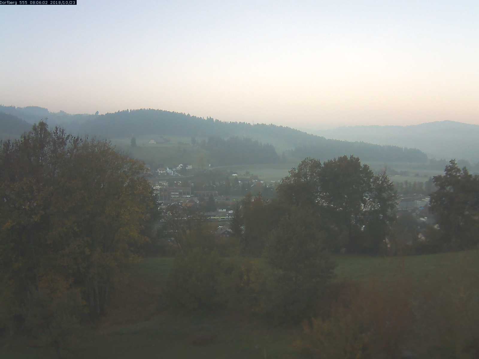 Webcam-Bild: Aussicht vom Dorfberg in Langnau 20181023-080601