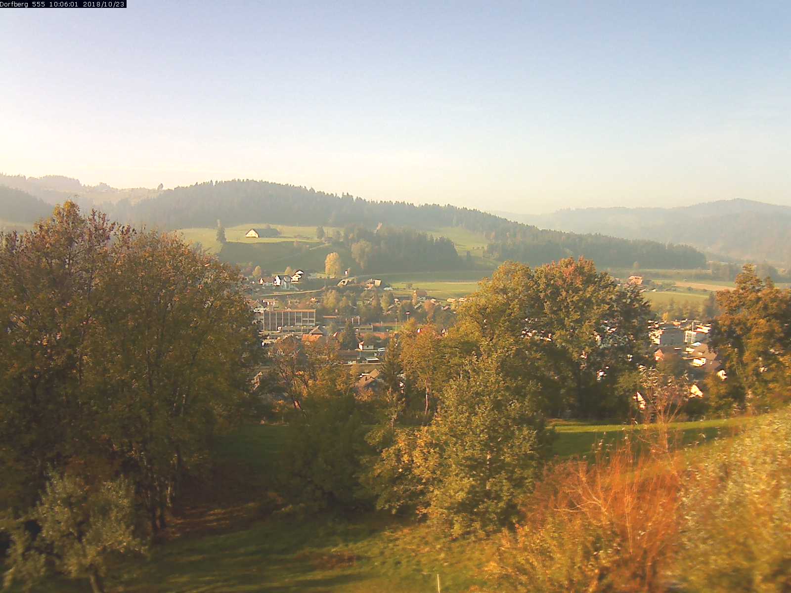 Webcam-Bild: Aussicht vom Dorfberg in Langnau 20181023-100601