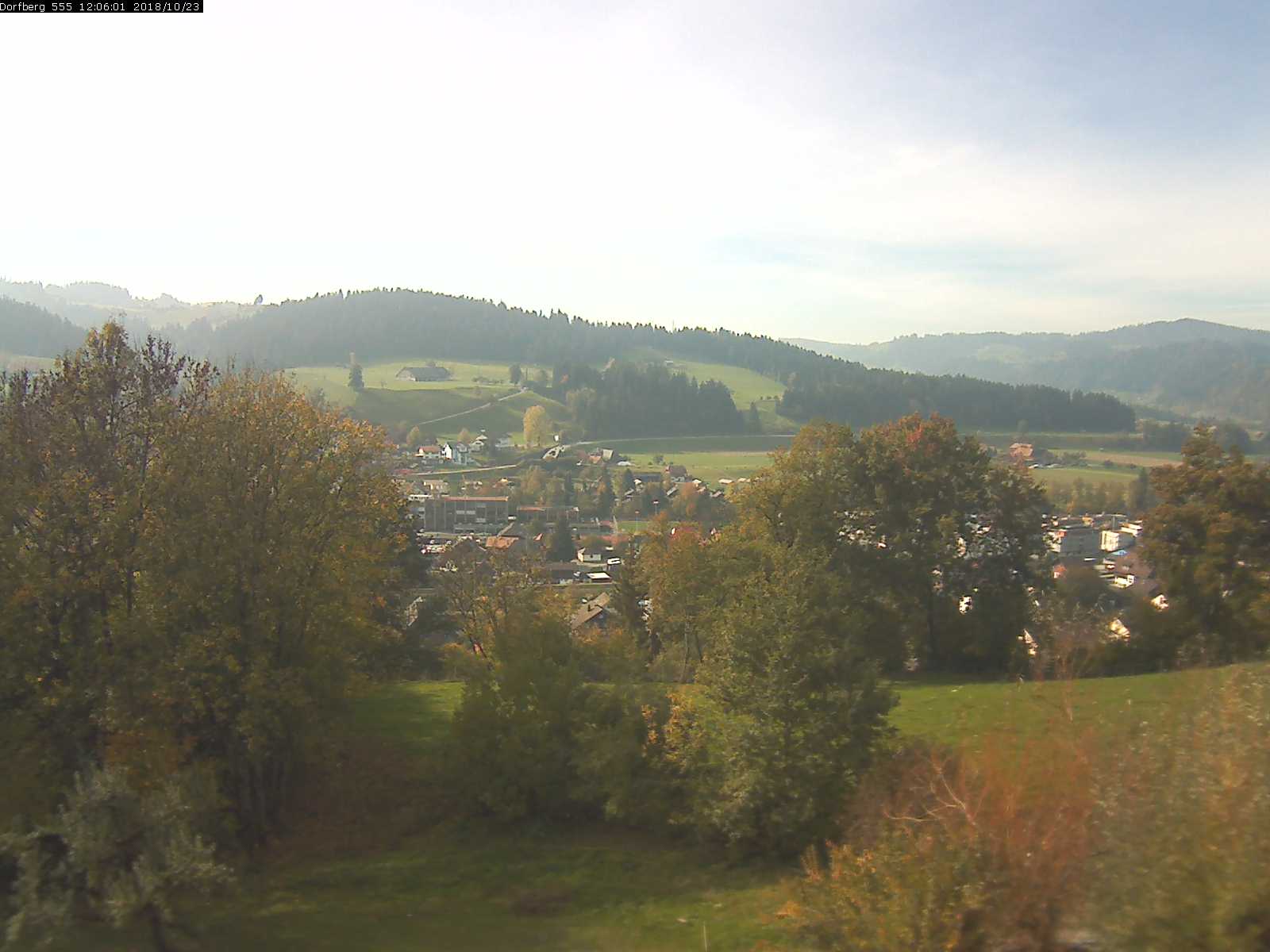 Webcam-Bild: Aussicht vom Dorfberg in Langnau 20181023-120601