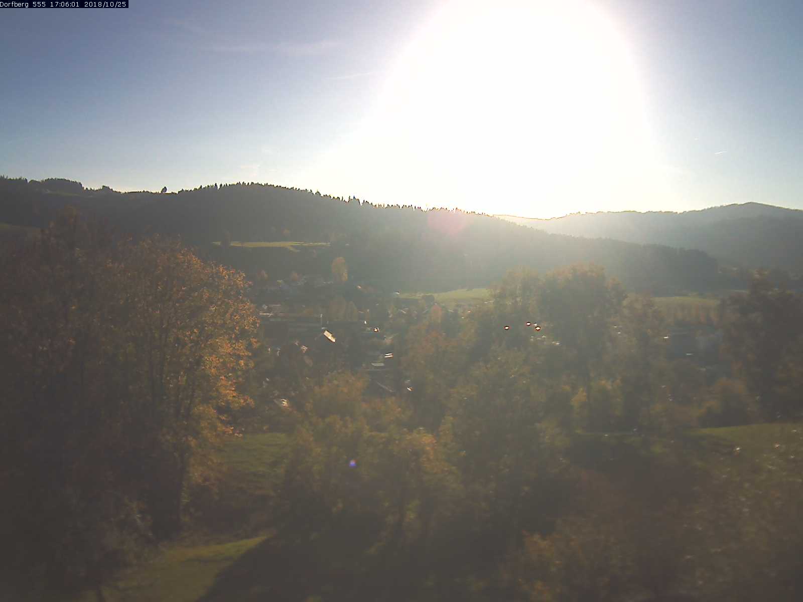 Webcam-Bild: Aussicht vom Dorfberg in Langnau 20181025-170601