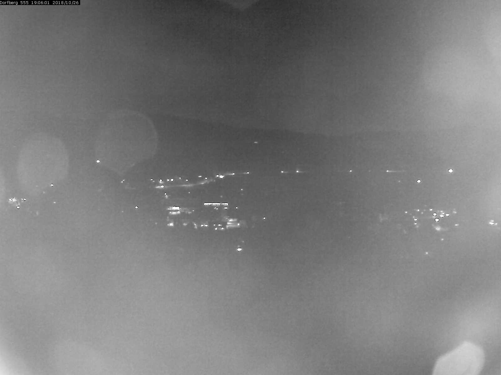 Webcam-Bild: Aussicht vom Dorfberg in Langnau 20181026-190601