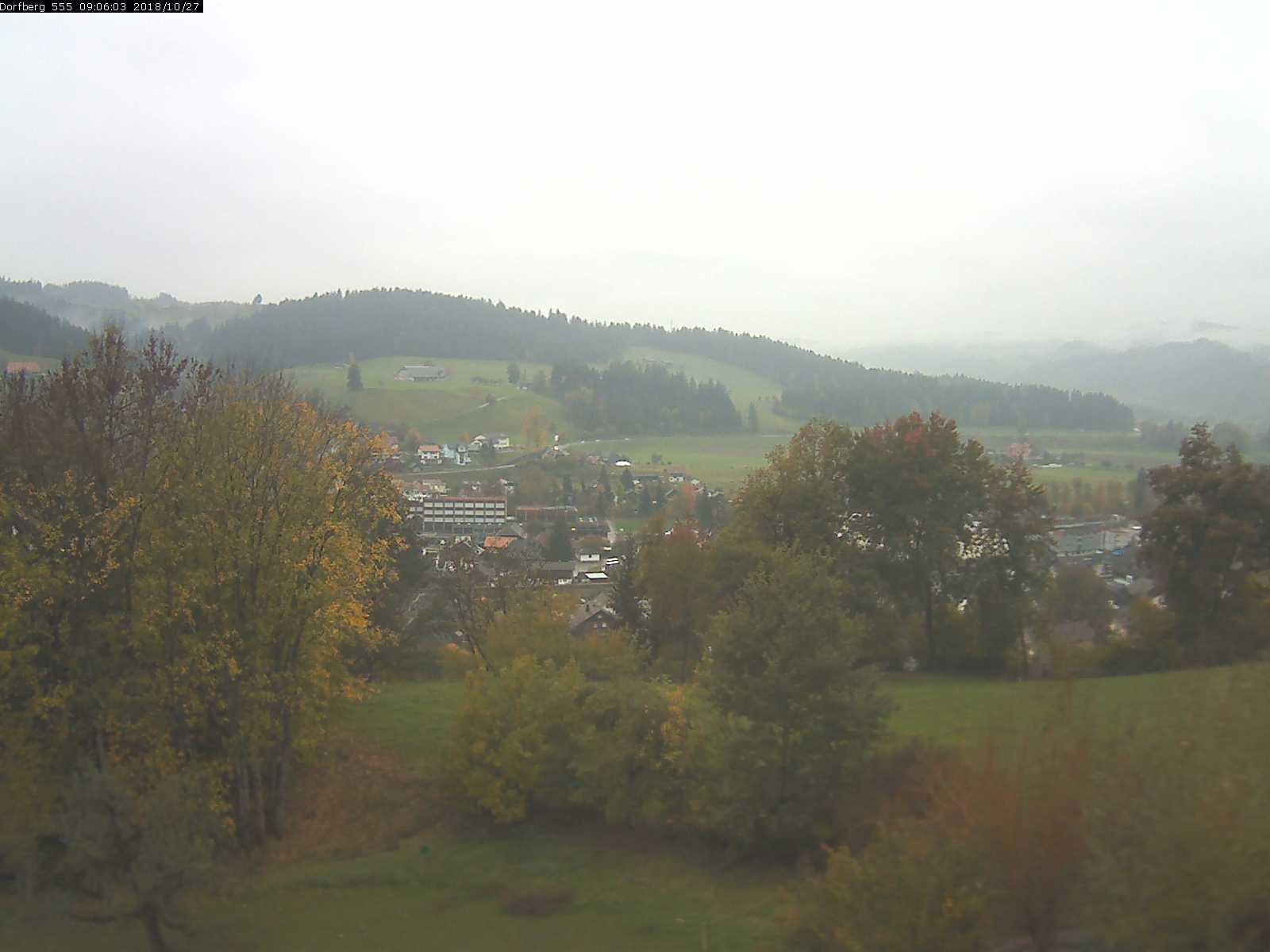Webcam-Bild: Aussicht vom Dorfberg in Langnau 20181027-090601