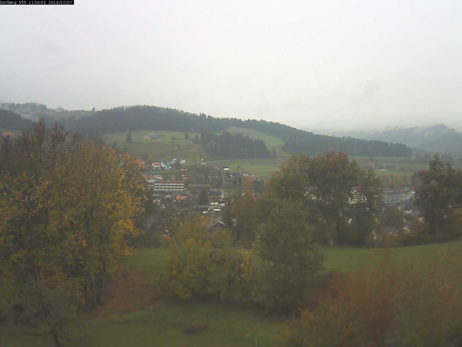 Webcam-Bild: Aussicht vom Dorfberg in Langnau 20181027-110601