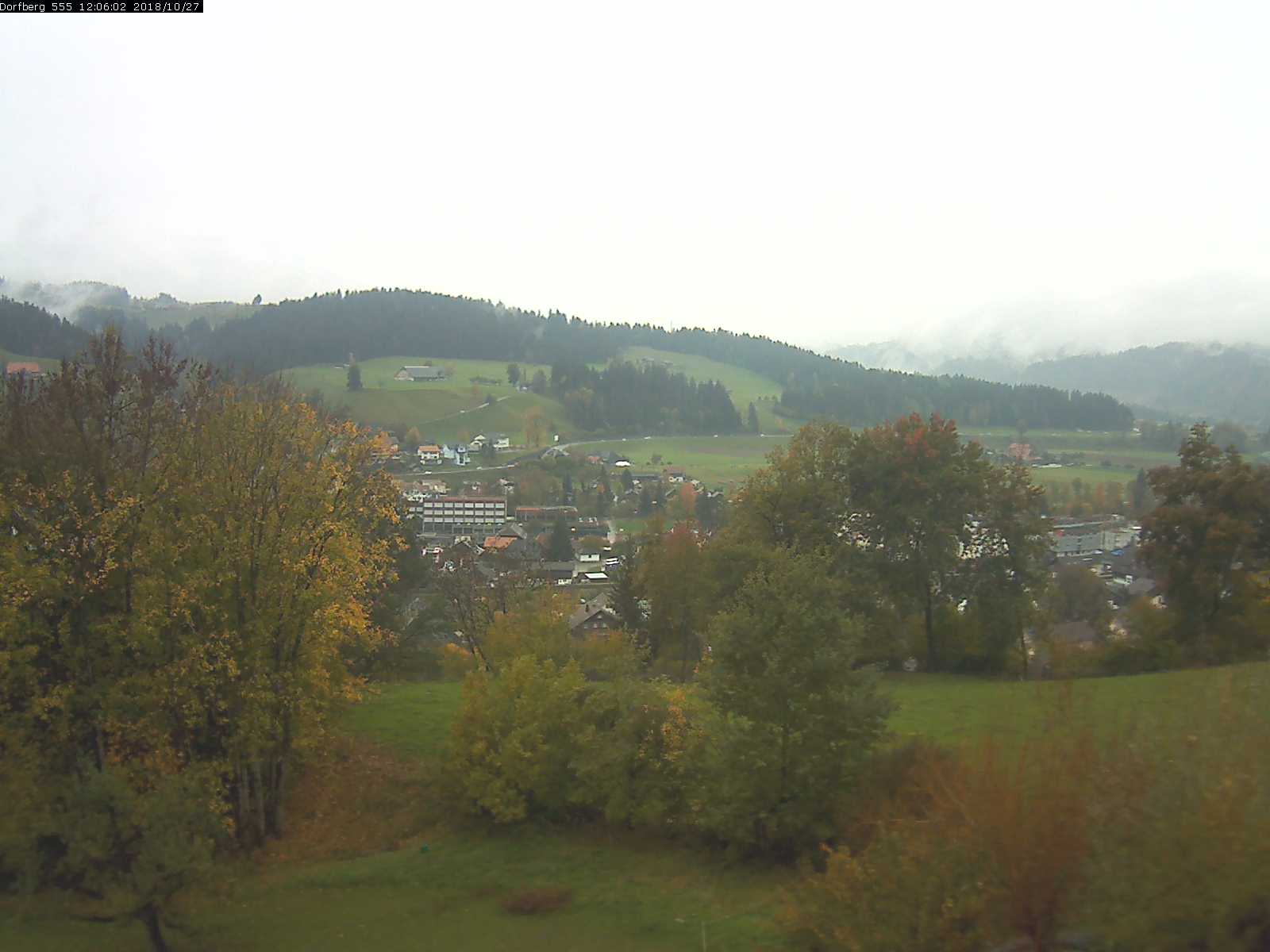 Webcam-Bild: Aussicht vom Dorfberg in Langnau 20181027-120601
