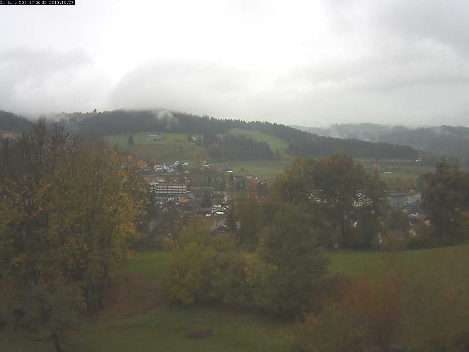 Webcam-Bild: Aussicht vom Dorfberg in Langnau 20181027-170601